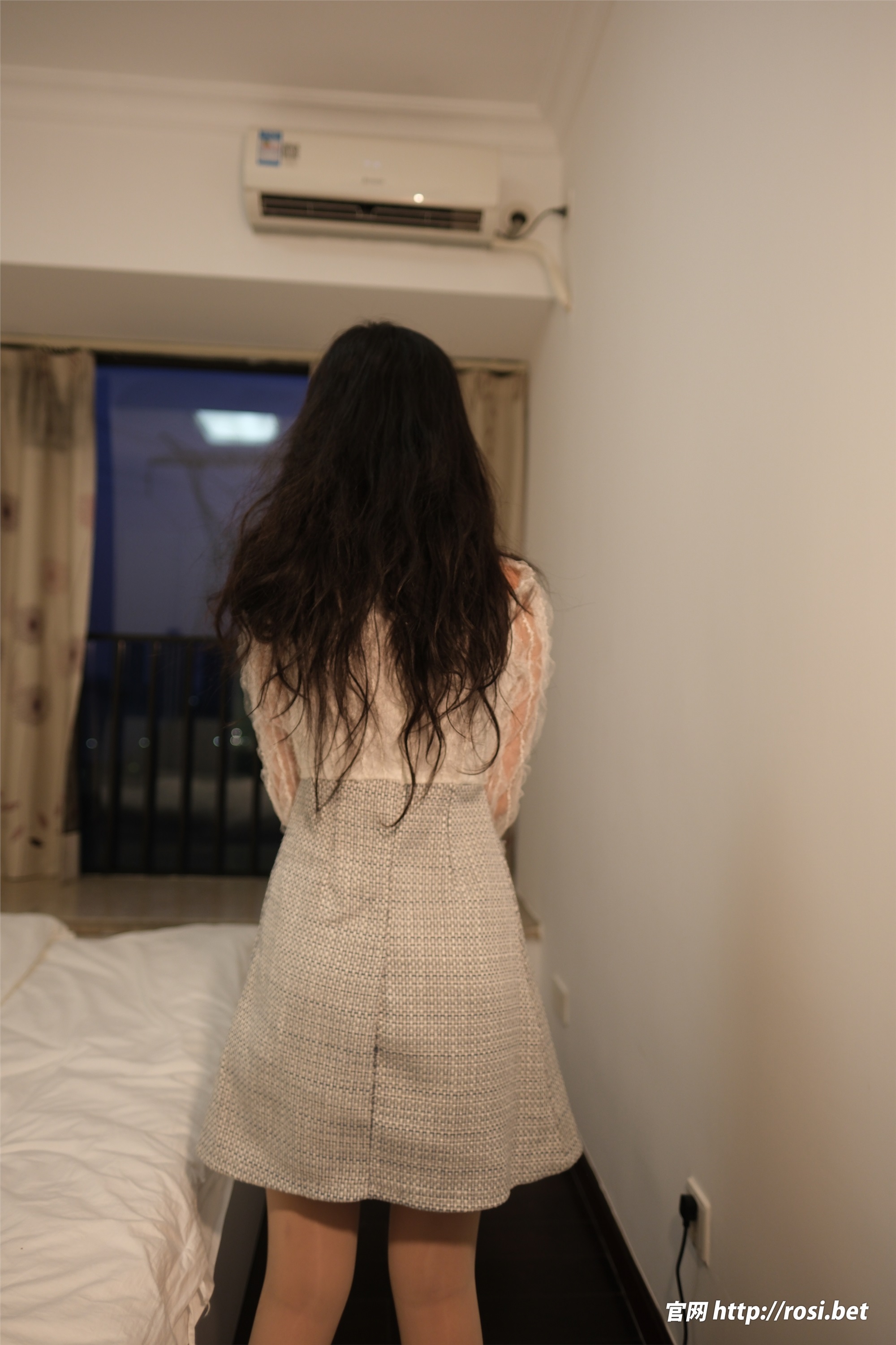 ROSI写真 2025.12.23 NO.5132